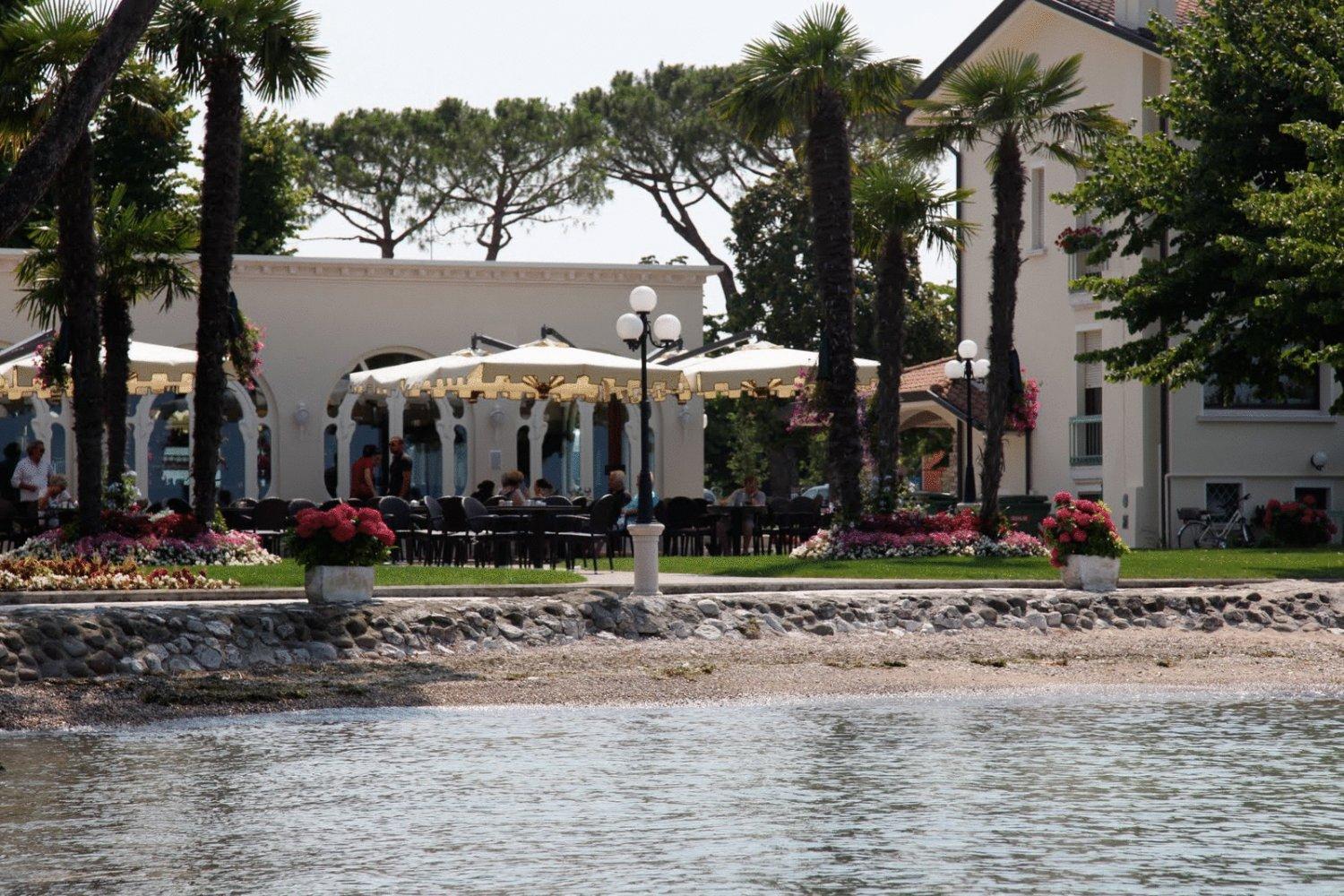 Hotel Lugana Parco Al Lago Sirmione Exterior photo