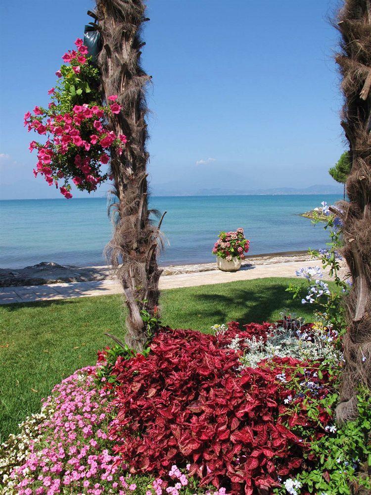 Hotel Lugana Parco Al Lago Sirmione Exterior photo