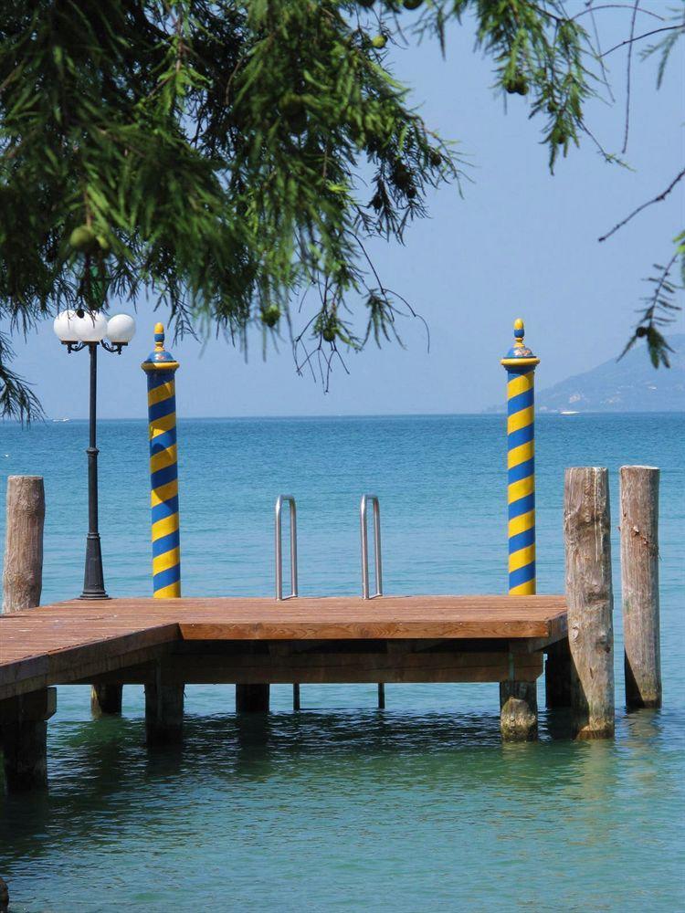 Hotel Lugana Parco Al Lago Sirmione Exterior photo