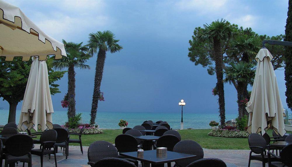 Hotel Lugana Parco Al Lago Sirmione Exterior photo