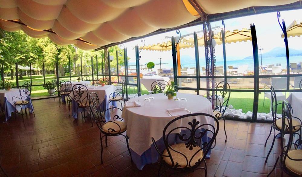 Hotel Lugana Parco Al Lago Sirmione Exterior photo